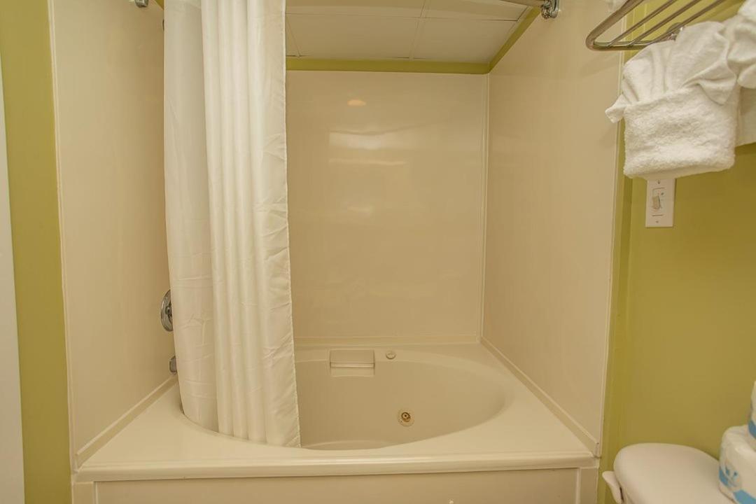 Direct Ocean Front 1 Bedroom 2 Bathrooms Boardwalk Resort Unit 539 Sleeps 8 Myrtle Beach Exterior photo